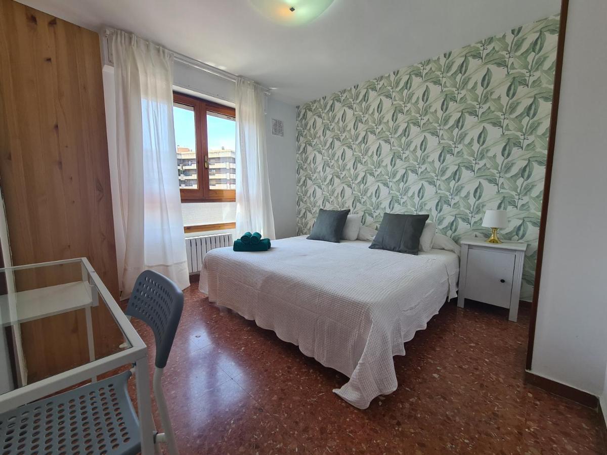 Dos Torres Tauriel - Espacioso Apartamento Con Impresionantes Vistas Y Garaje Privado Zaragoza Eksteriør bilde