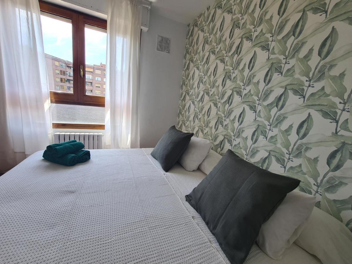 Dos Torres Tauriel - Espacioso Apartamento Con Impresionantes Vistas Y Garaje Privado Zaragoza Eksteriør bilde