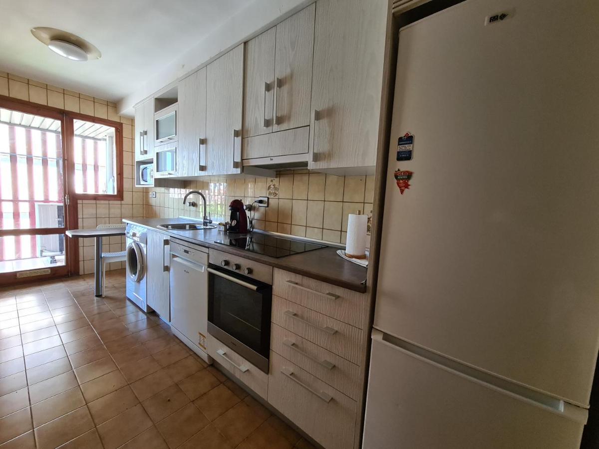 Dos Torres Tauriel - Espacioso Apartamento Con Impresionantes Vistas Y Garaje Privado Zaragoza Eksteriør bilde