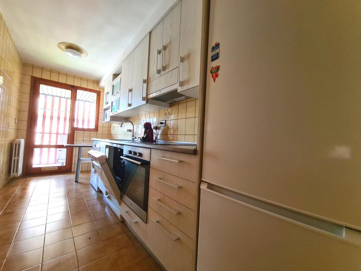 Dos Torres Tauriel - Espacioso Apartamento Con Impresionantes Vistas Y Garaje Privado Zaragoza Eksteriør bilde