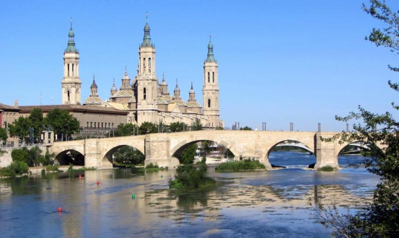 Dos Torres Tauriel - Espacioso Apartamento Con Impresionantes Vistas Y Garaje Privado Zaragoza Eksteriør bilde